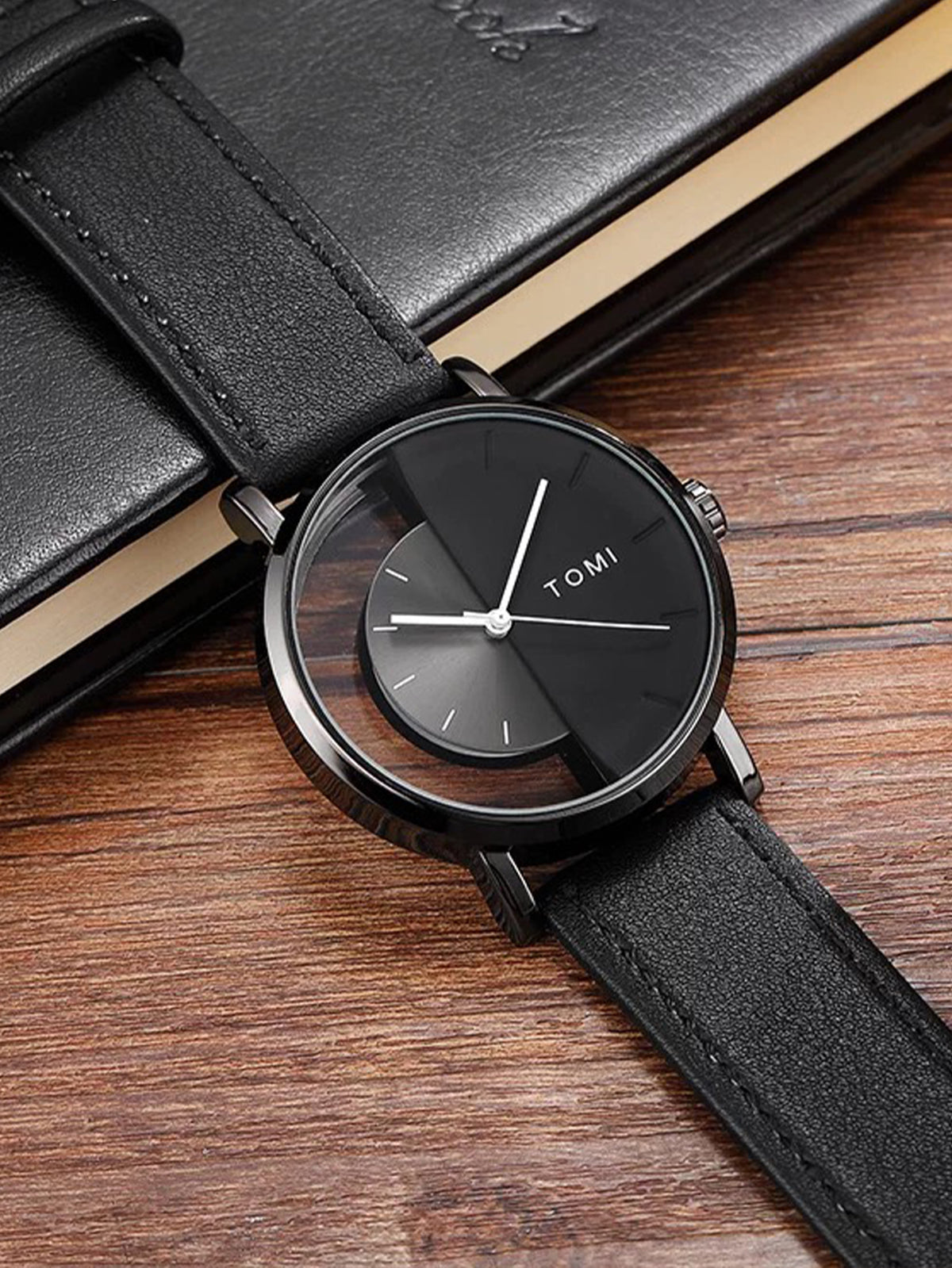 Men's Simple And Fashionable Half Dial See-Through Bottom Belt Watch As A Gift For Students Returning To School