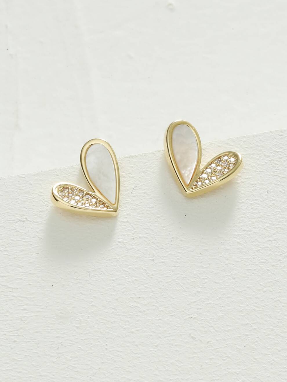 Rhinestone Detail Heart Stud Earrings