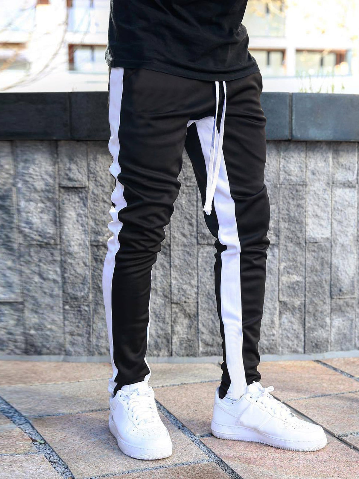 Manfinity Hypemode Men Contrast Panel Drawstring Sweatpants