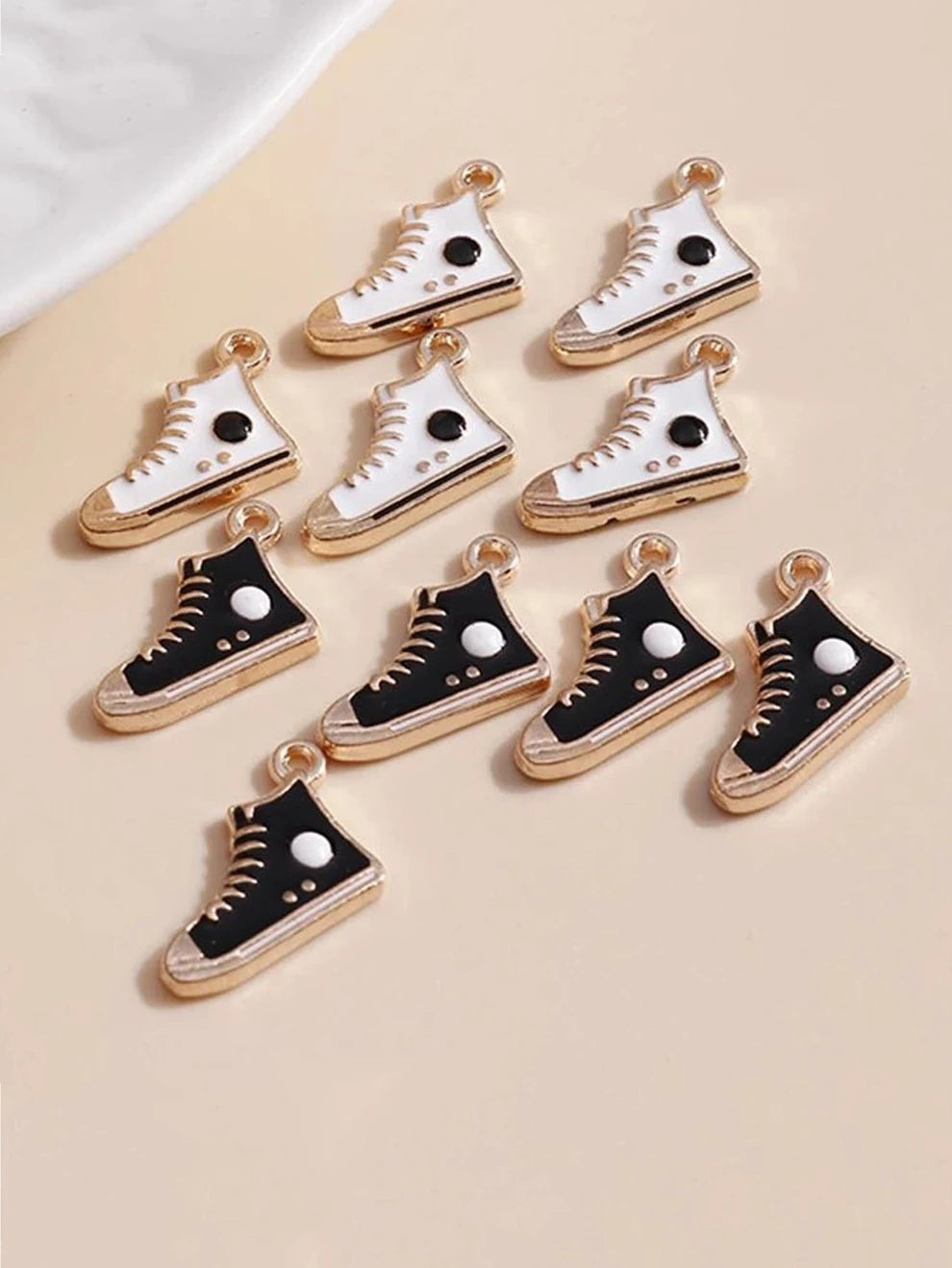 10pcs Random Color Shoe DIY Pendant