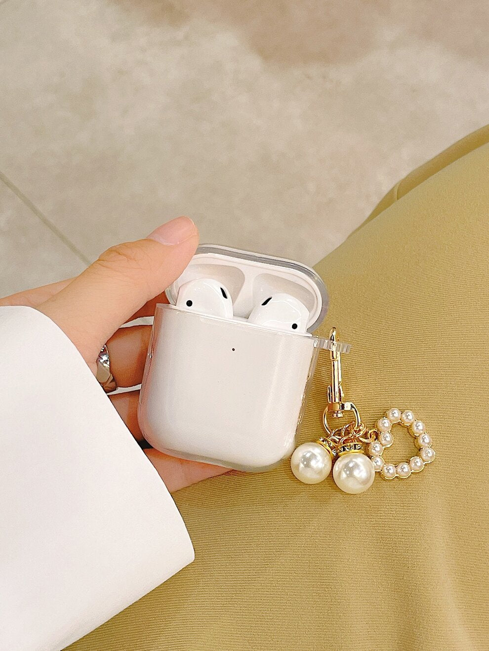 Simple Aluminum Heart-Shaped Pearl Protective Case Compatible With Apple Earphones