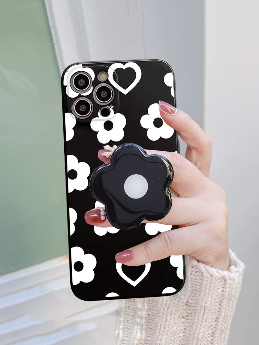 Plaid Black & White Flower Print Dropproof Folding Stand Phone Case Compatible With Iphone 15 Pro Max/14/13/12/11