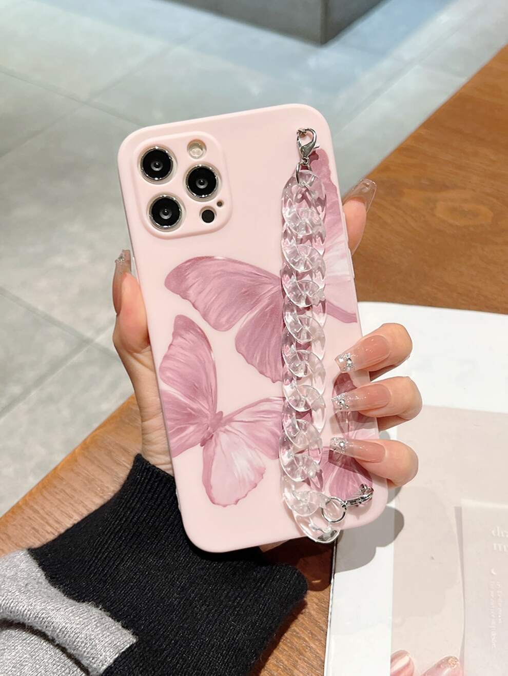 Butterfly Print Phone Case With Chain Hand strap Compatible With iPhone15/15Plus/15Pro/15Promax