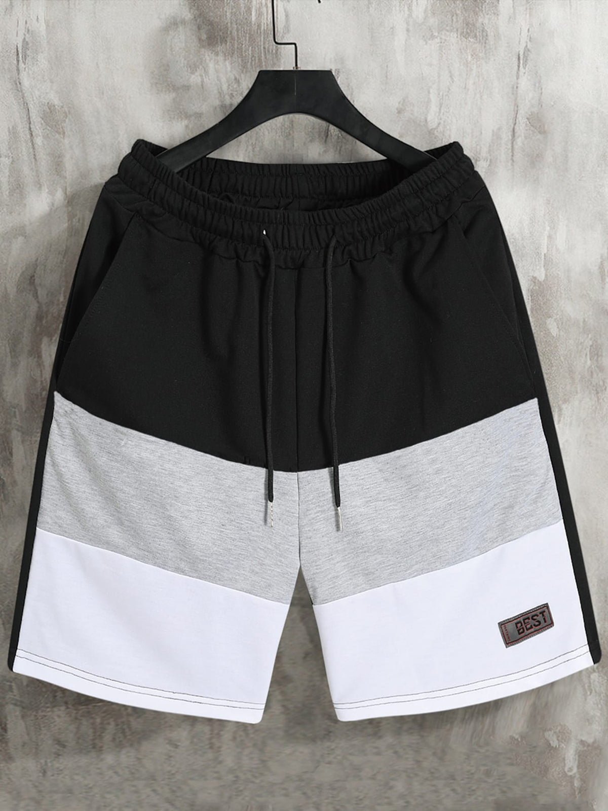 Manfinity Homme Loose Fit Men's Color-Block Shorts With Drawstring Waist And Patched Detail