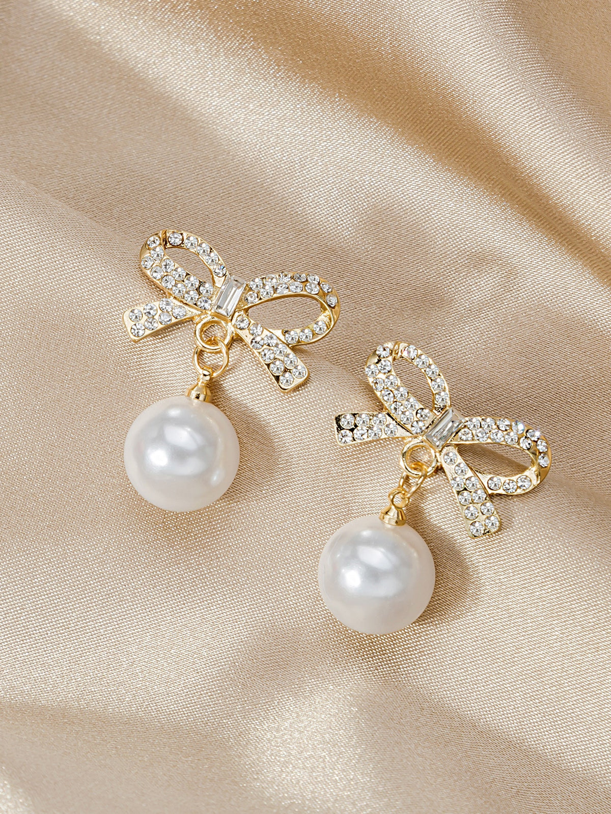 Rhinestone Bow Decor Faux Pearl Drop Earrings