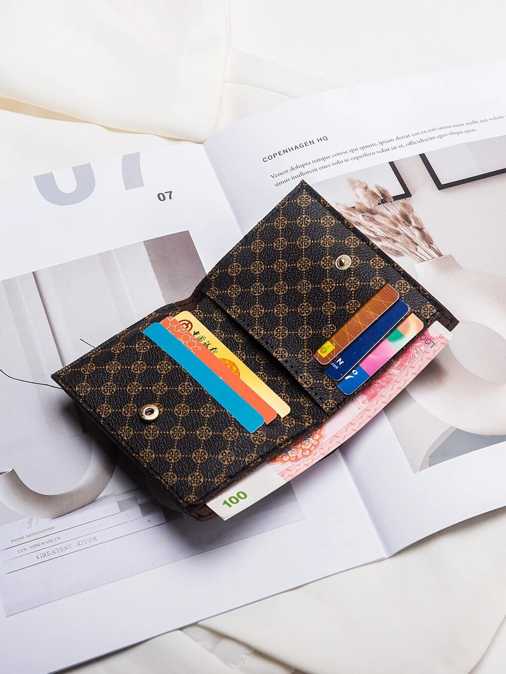 Geometric Print Small Wallet Slim Lightweight Portable Cash Money ID Card Credit Card Bifold Slot Coin Pocket Short Wallet Small Pouch Small Purse Pocket Wallet For Birthday Gift Anniversary On Valent