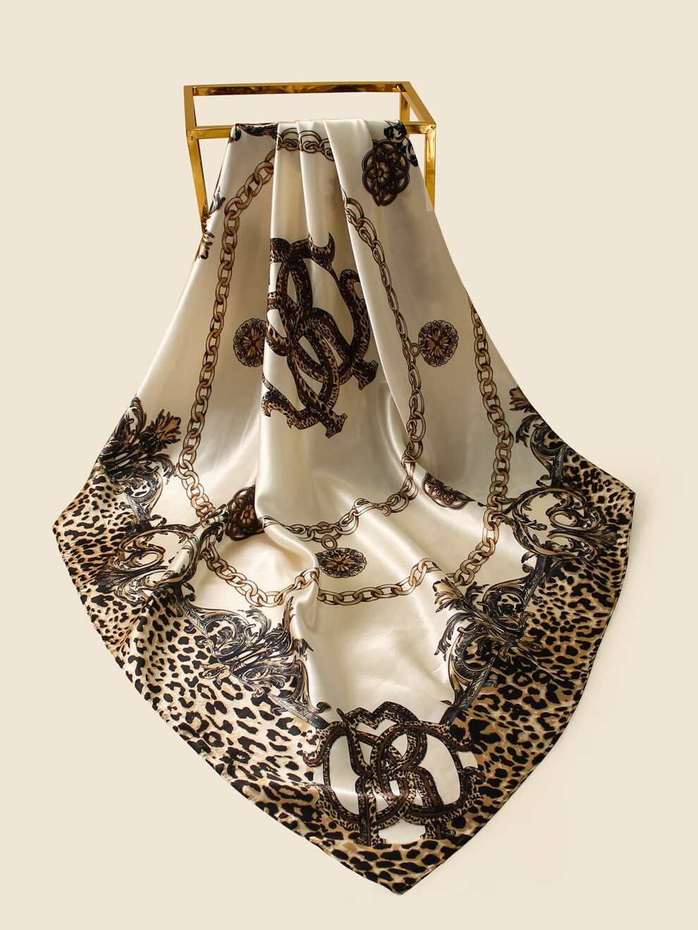 Chain Pattern Bandana Fashionable Elegant Square Scarf Ideal For Going Out & Dressing Up Your Look Bandana,Hair Band,Head Band Ideal For Dressing Up Your Look