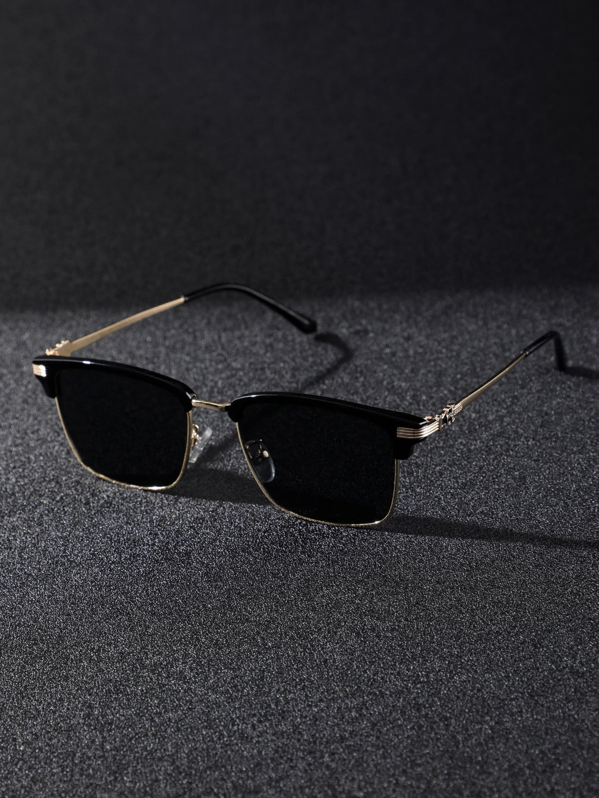 1pair Men Minimalist Sunglasses Beach Black Shades Make A Bold Statement With These Men's Punk Metal Glasses Elegant