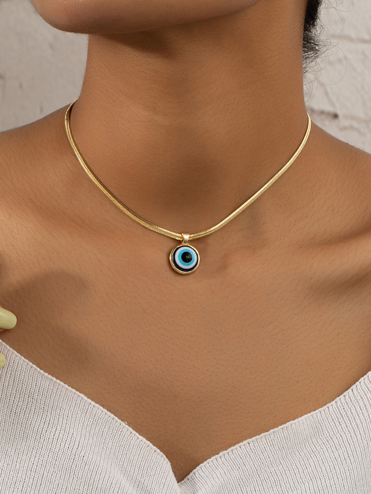 1pc Eye Shaped Pendant Necklace