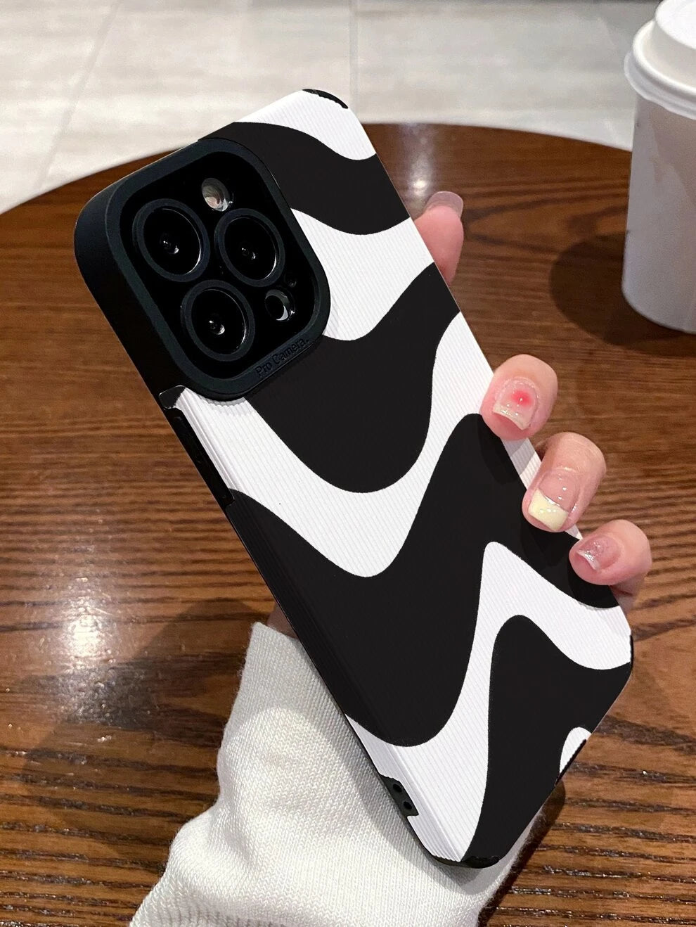 1pc Leather Tpu Black & White Wave Pattern Phone Case Compatible With IPhone 11/12/13/14/12promax/13promax/15/15pro/15plus/15promax Samsung A11/A12/A20s/A32/A50/A51/A52/A71/A73/S20fe/S21/S22/A04/A13/A