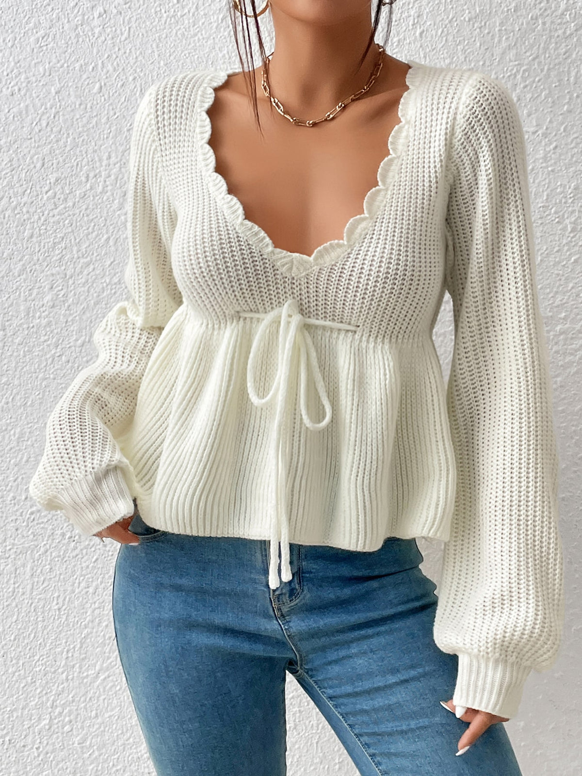 SHEIN Privé Scallop Trim Knot Front Lantern Sleeve Peplum Sweater