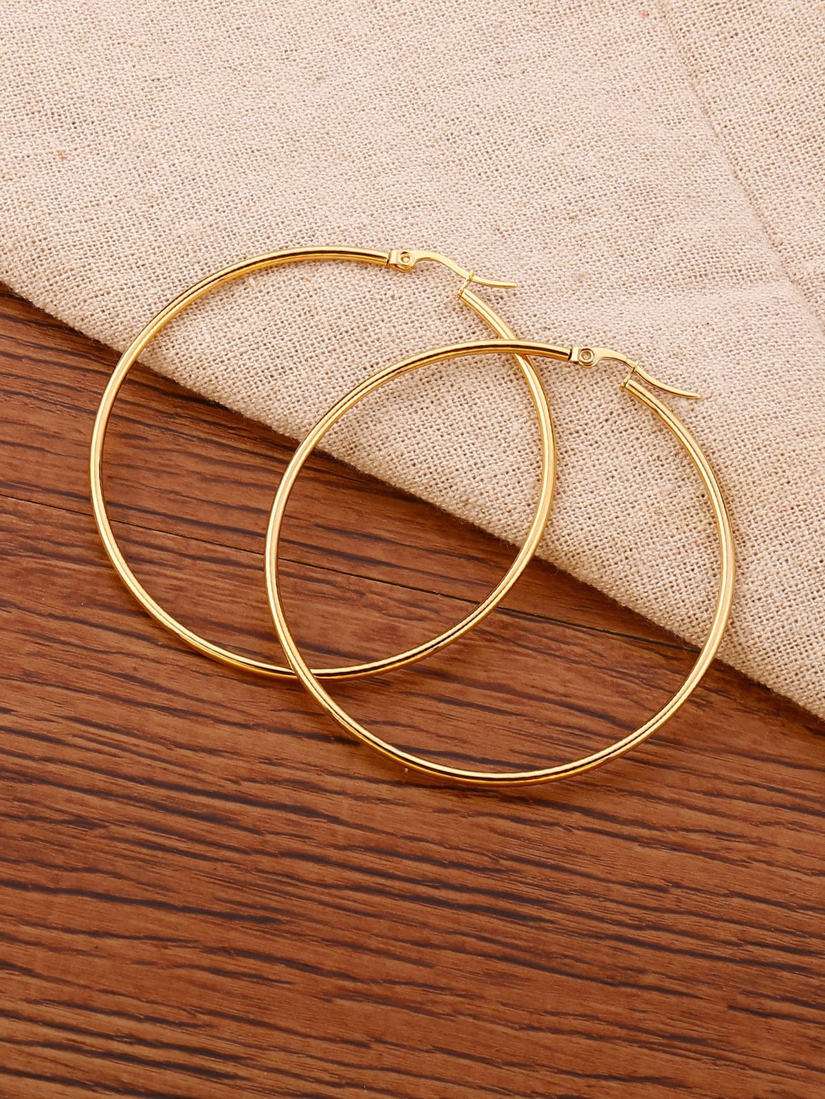 1pair Minimalist Hoop Earrings Classic Size Hoop Earrings Daily Party Holiday Decor Chic Simple Design For Women Girls Gifts, Stainless Steel Jewelry