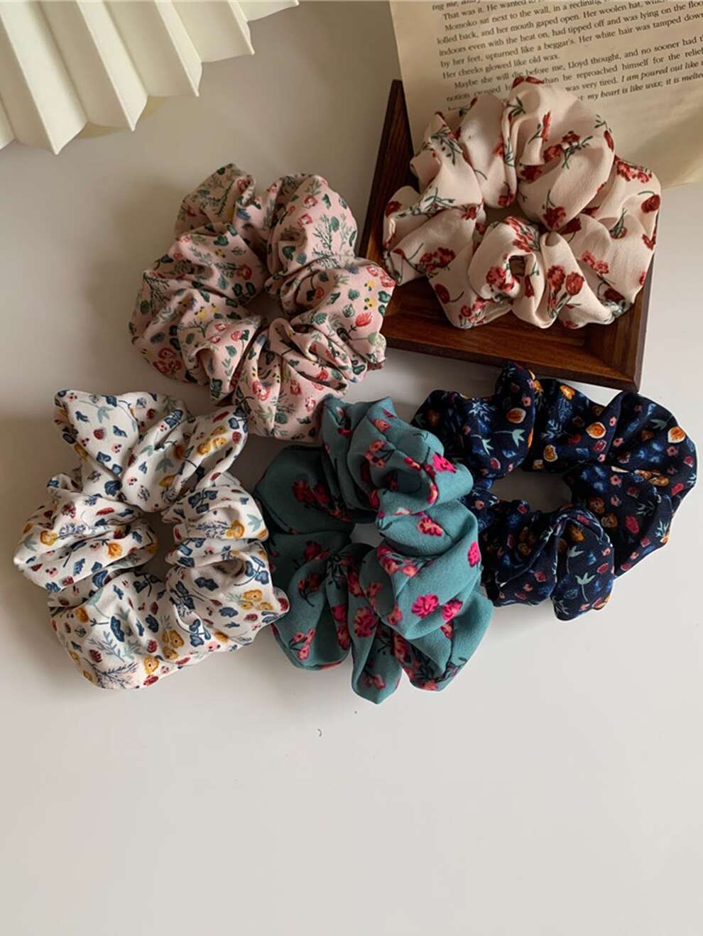 5pcs Women Boho Decor Floral Print Scrunchie Casual