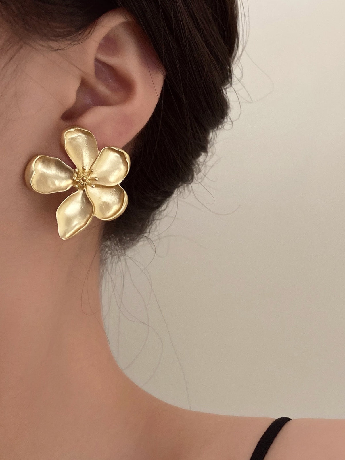 Flower Design Stud Earrings