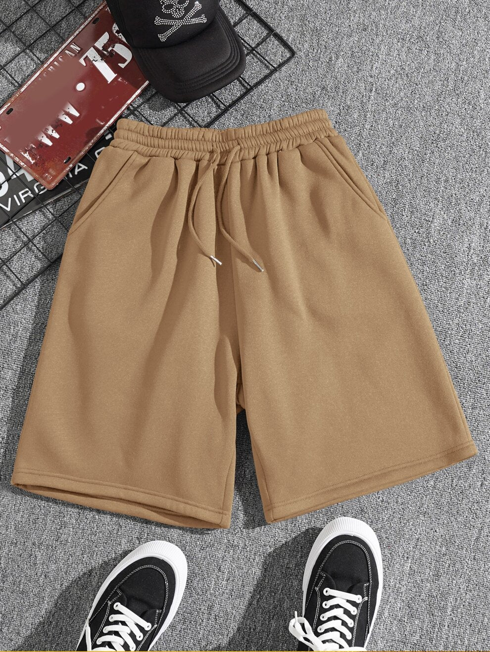 Men Drawstring Waist Slant Pocket Shorts