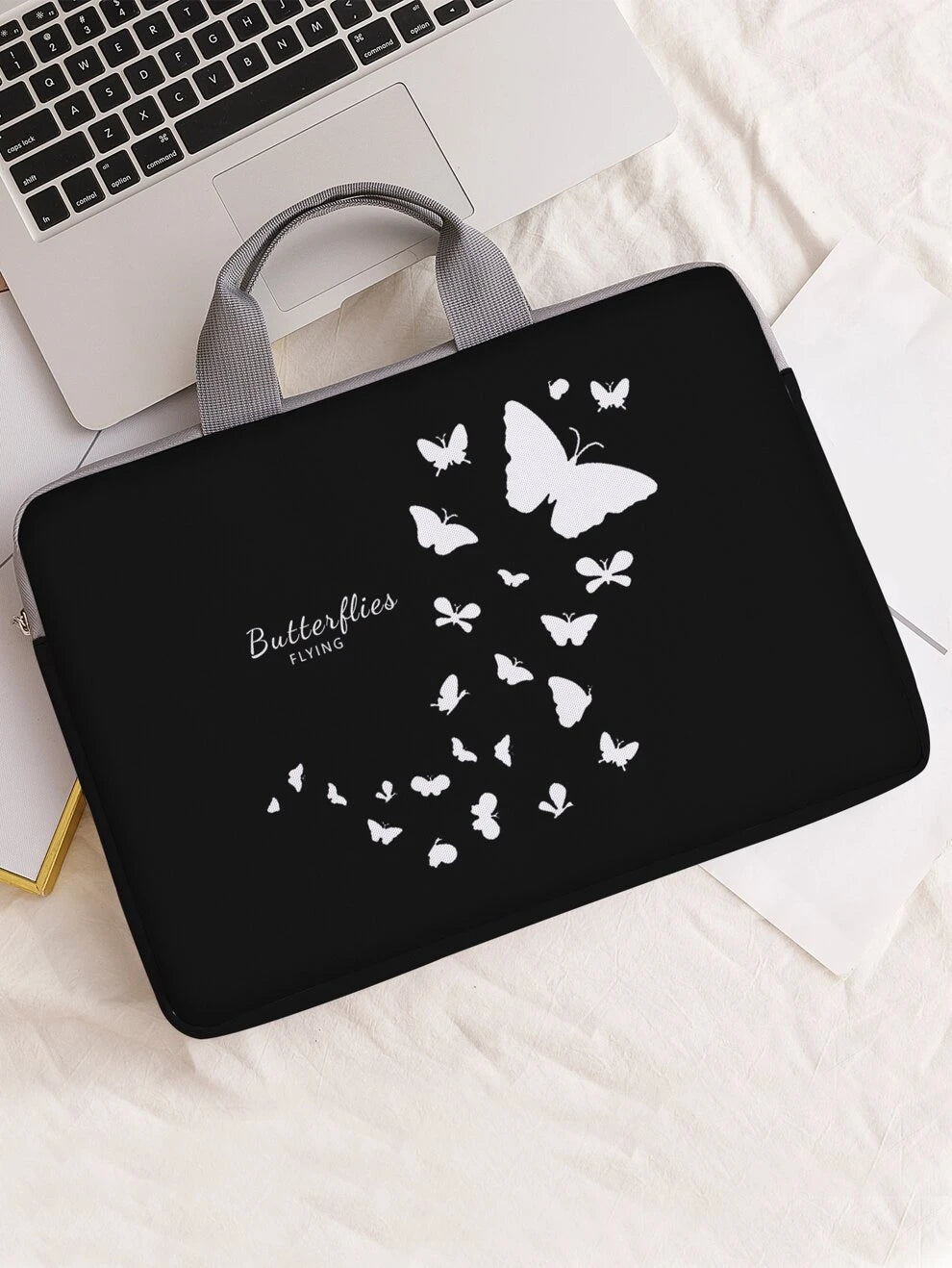 1pc Butterfly & Letter Graphic Laptop Bag