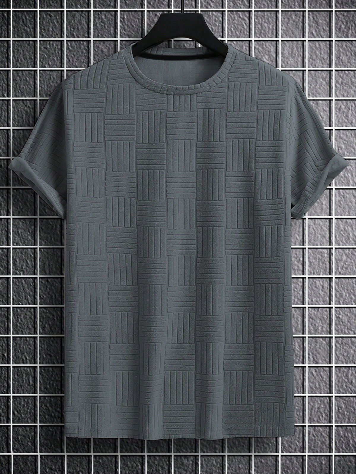 Manfinity Homme Men Solid Textured Tee