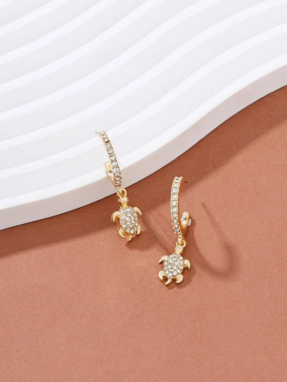 1pair Glamorous Zinc Alloy Rhinestone Turtle Drop Earrings For Women For Daily Life