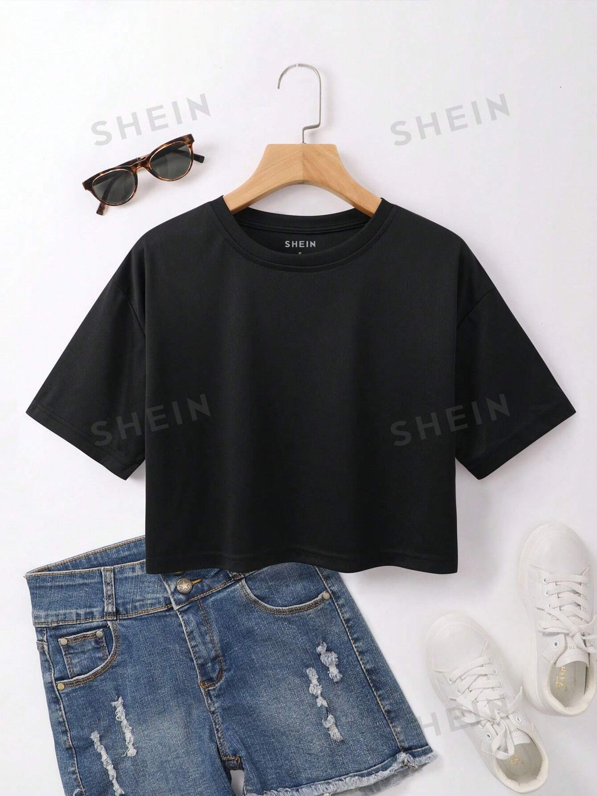 SHEIN Essnce Women's Summer Solid Color Round Neck Short Sleeve Cropped Casual T-Shirt