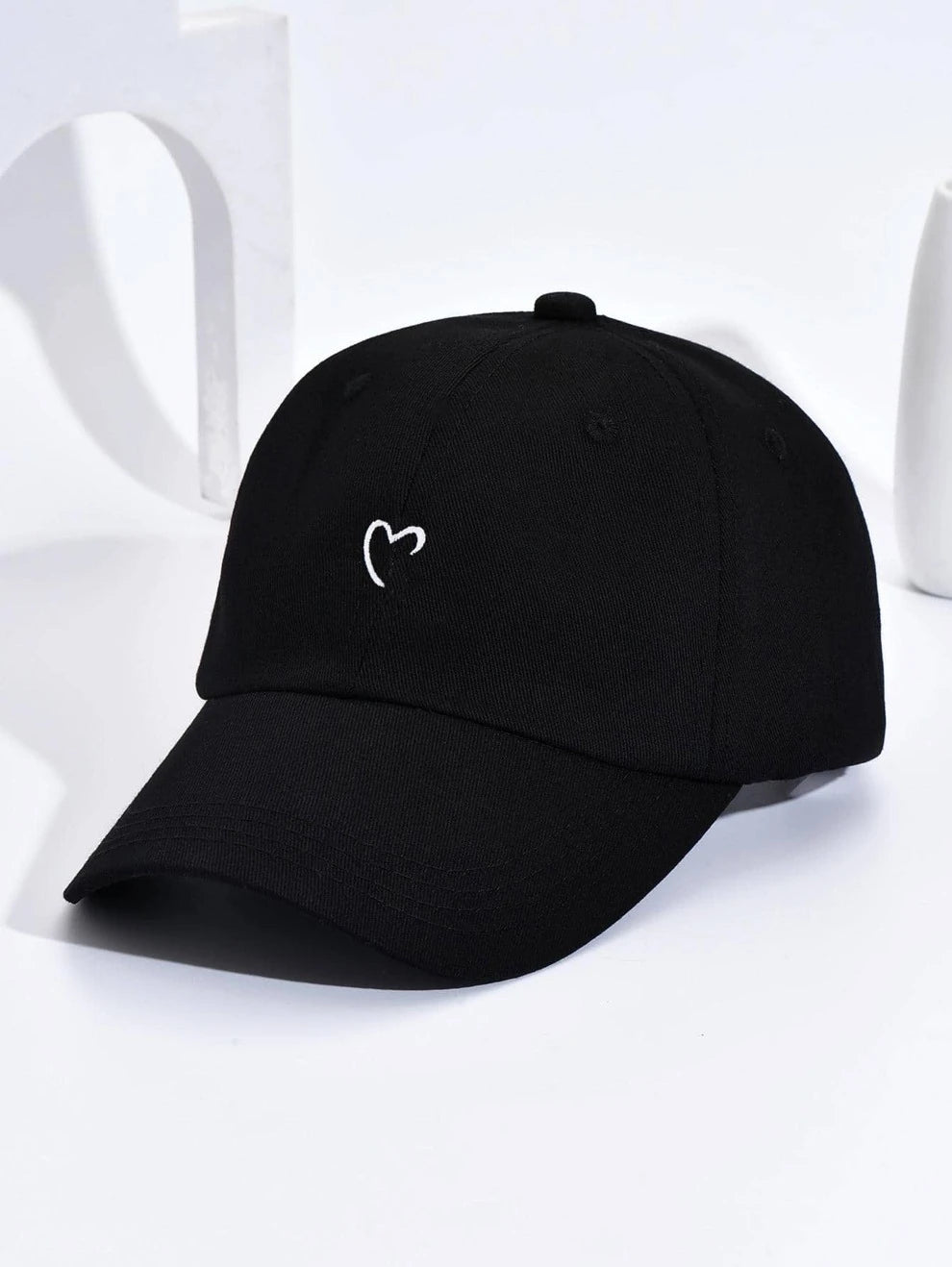 1pc Unisex Heart Embroidered Casual Baseball Cap For Daily Life