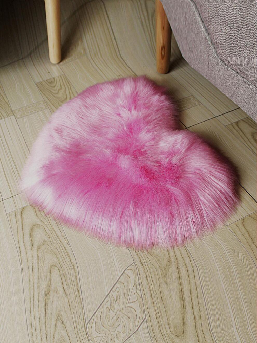 1pc Heart Shaped Fuzzy Rug, Creative Polyester Anti-slip Floor Carpet For Living Room, Bedroom