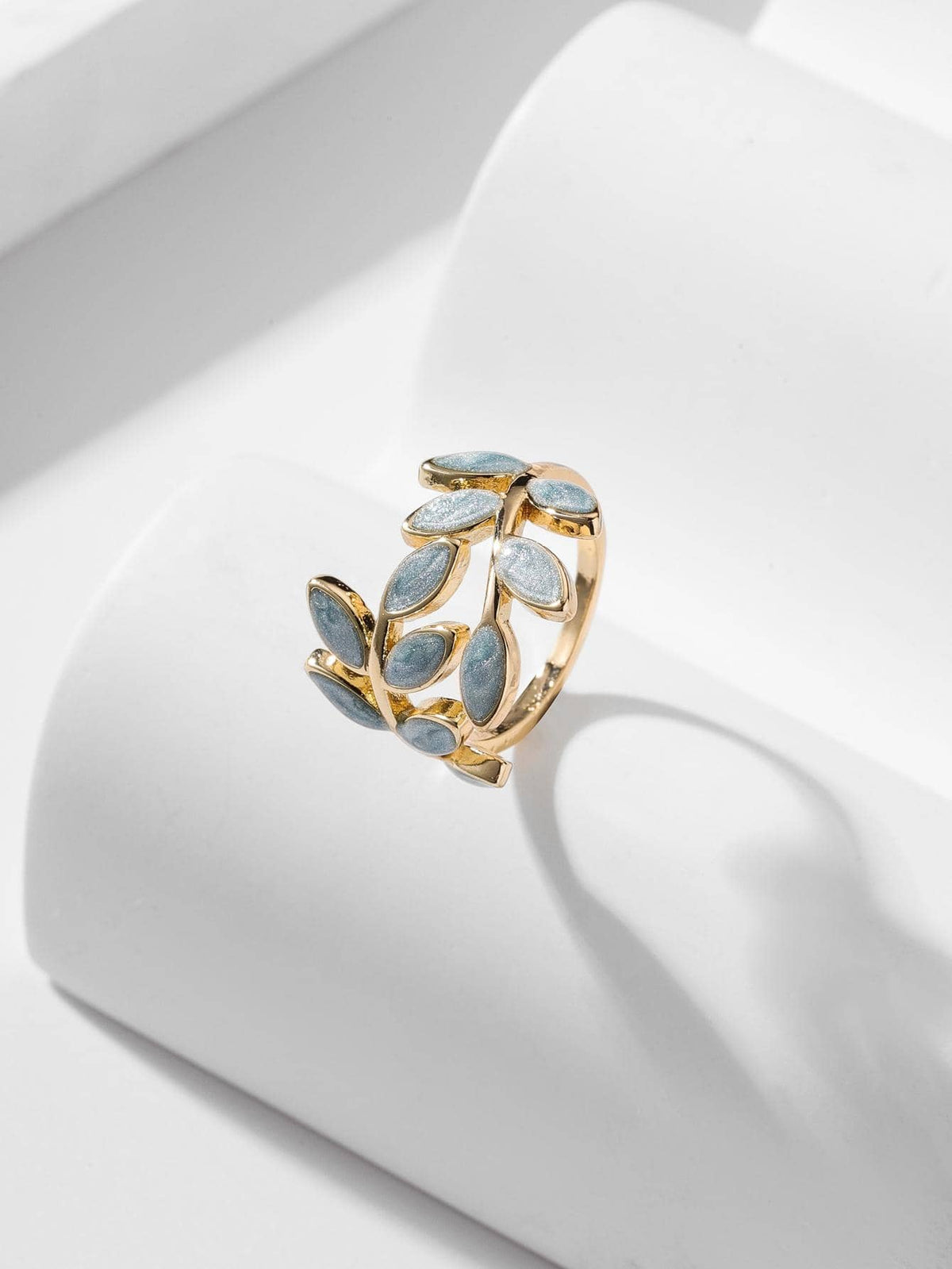 Leaf Decor Cuff Ring