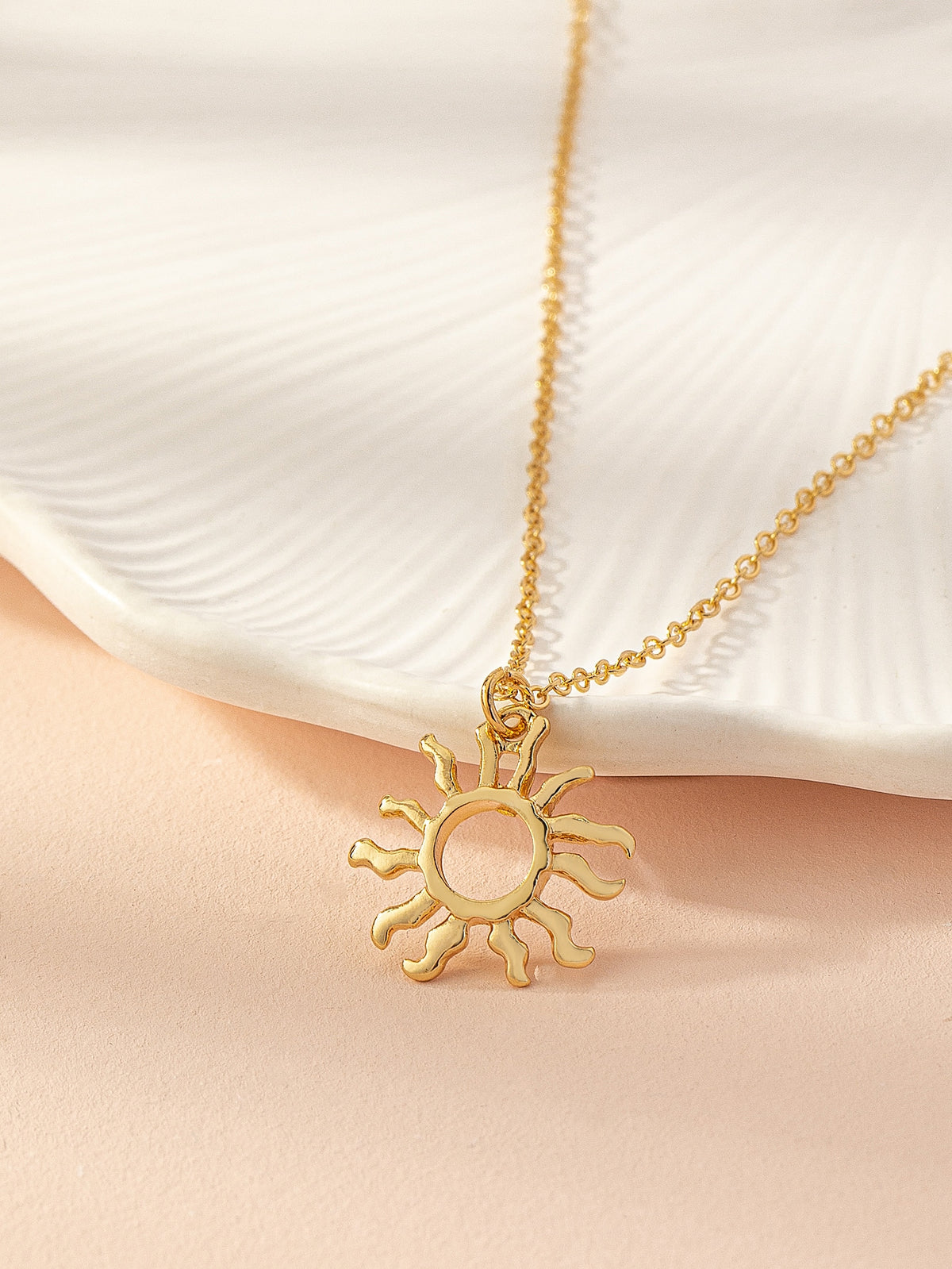 1pc Fashionable Retro Sunflower Pendant Necklace