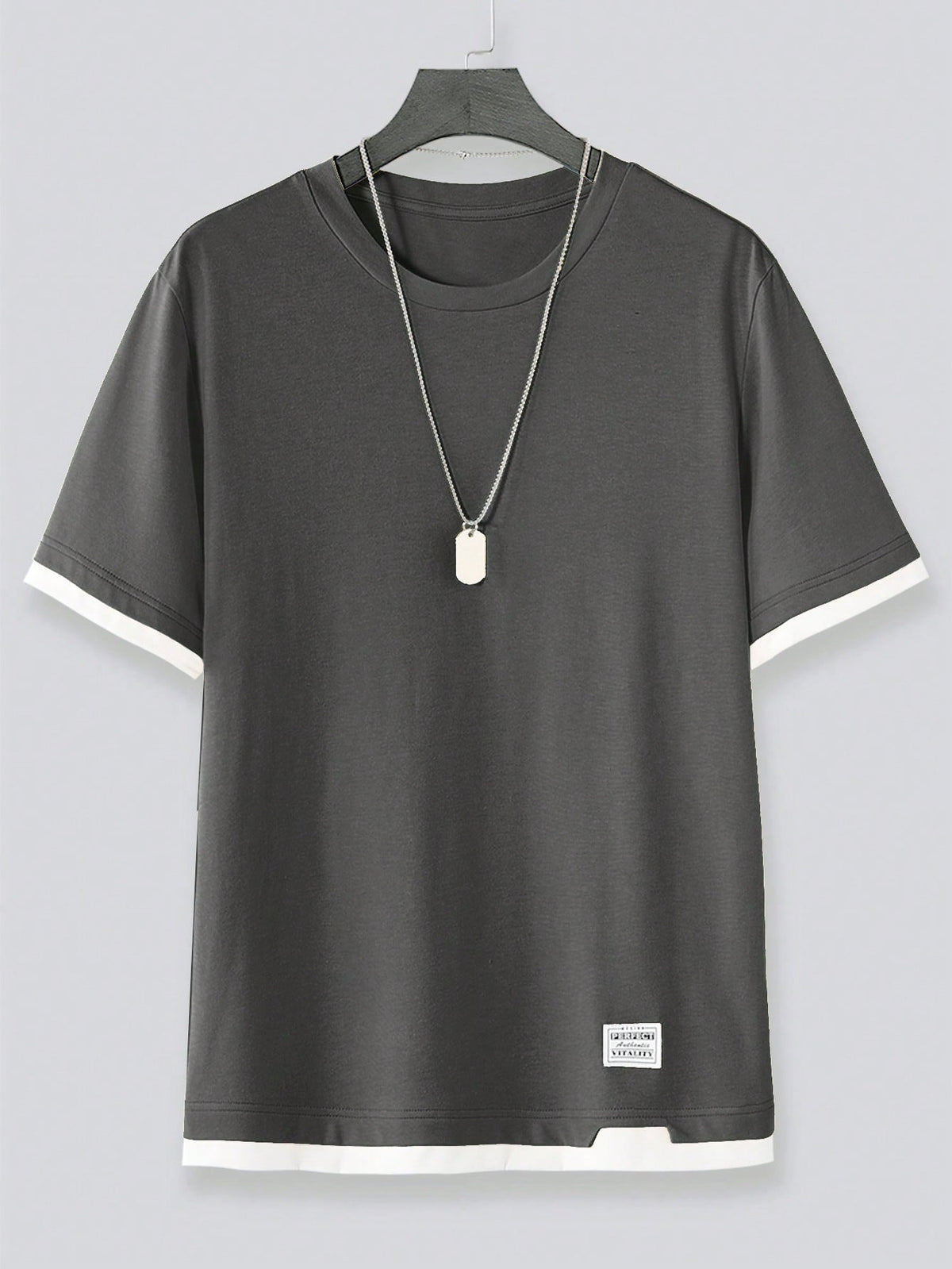 Manfinity Hypemode Men Plus Letter Patched Contrast Trim Tee Without Necklace