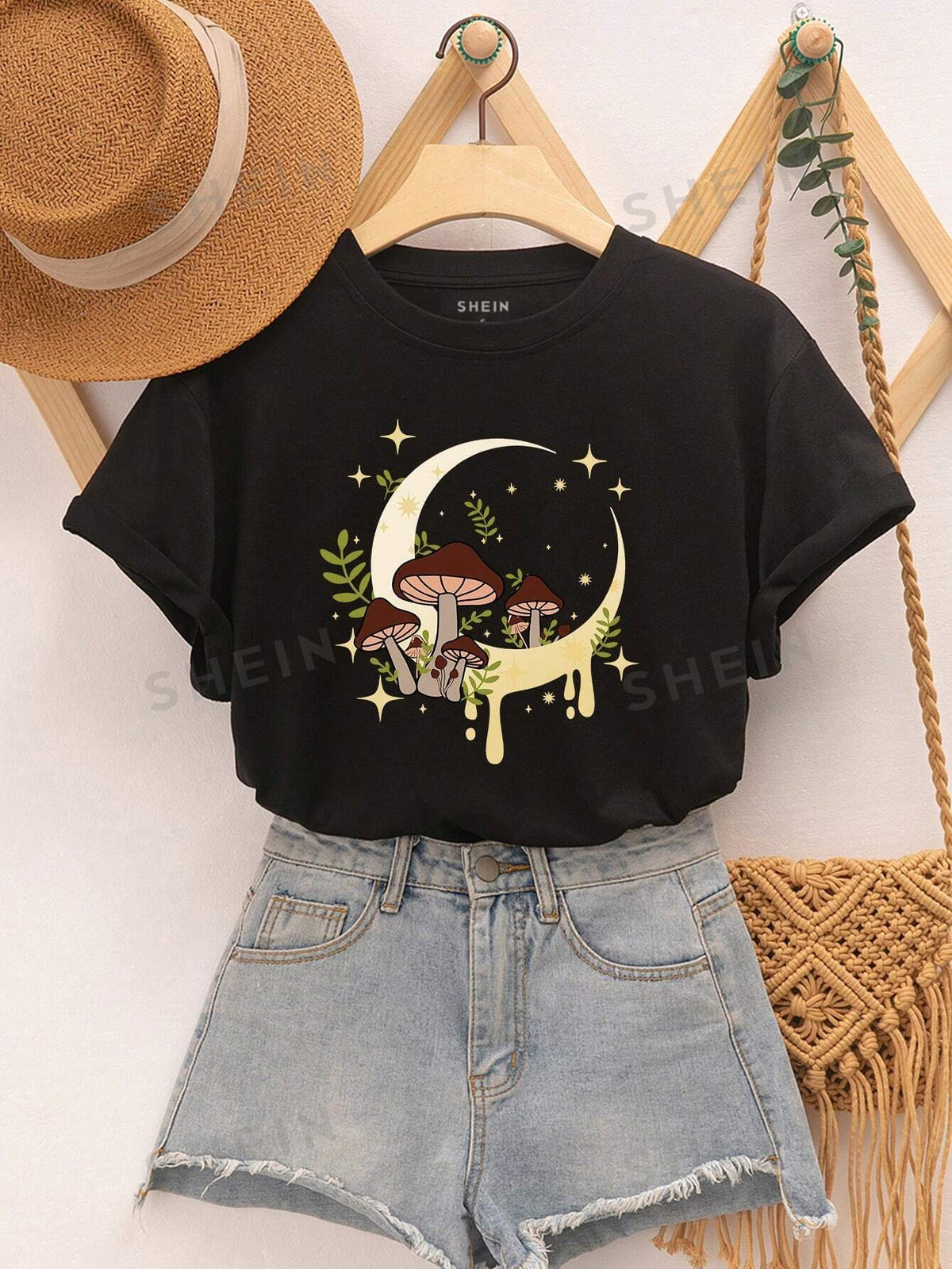 SHEIN LUNE Mushroom And Moon Print Tee