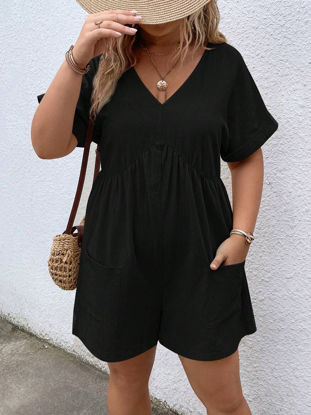 SHEIN LUNE Plus Dual Pocket Batwing Sleeve Romper