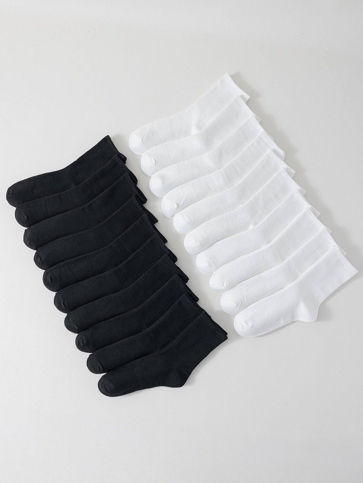 20 Pairs Of Black And White One-Piece Waist Cinched Crew Socks For Boys And Girls For Daily Campus Sports, Simple, Skin Friendly, Comfortable, Breathable, And Odor Resistant Men And Women For Couples,