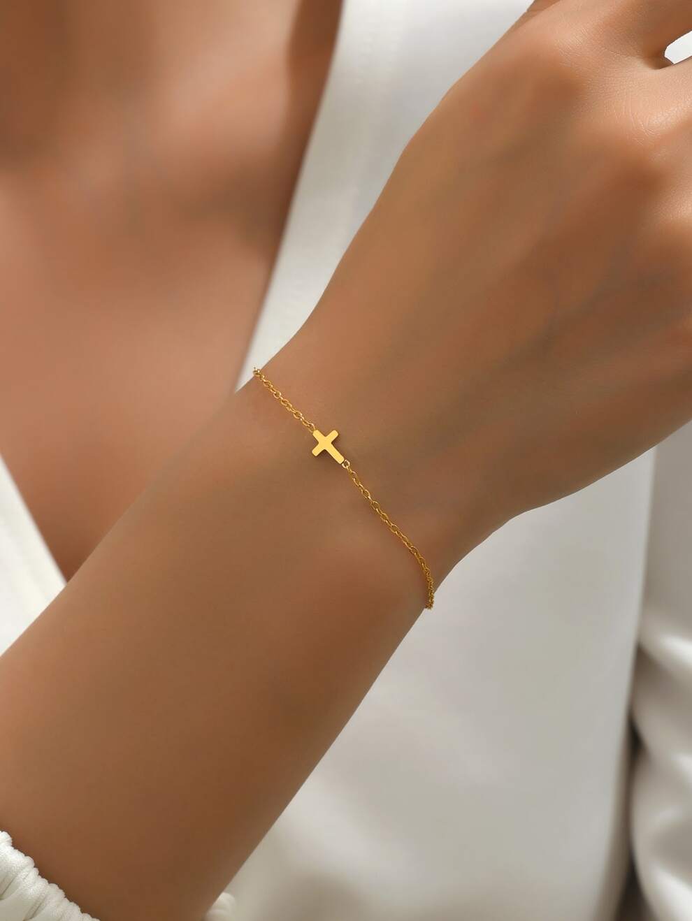 1pc Simple 18k Gold Plated Stainless Steel Cross Bracelet, Suitable For Women's Daily Wear