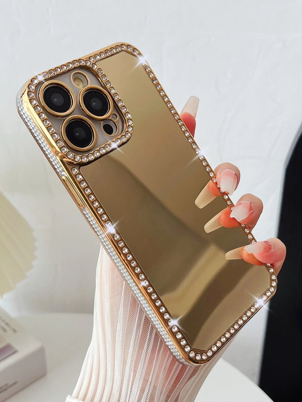 A TPU Phone Case With Diamond Electroplated Laser Engraved Mirror Rotation Sound Hole, Compatible With IPhone 7/8/SE2/IPhone7p/8p/IPhone X/XS/XR/IPhoneXS Max/IPhone11/IPhone11 Pro/IPhone11 Pro Max/IPh