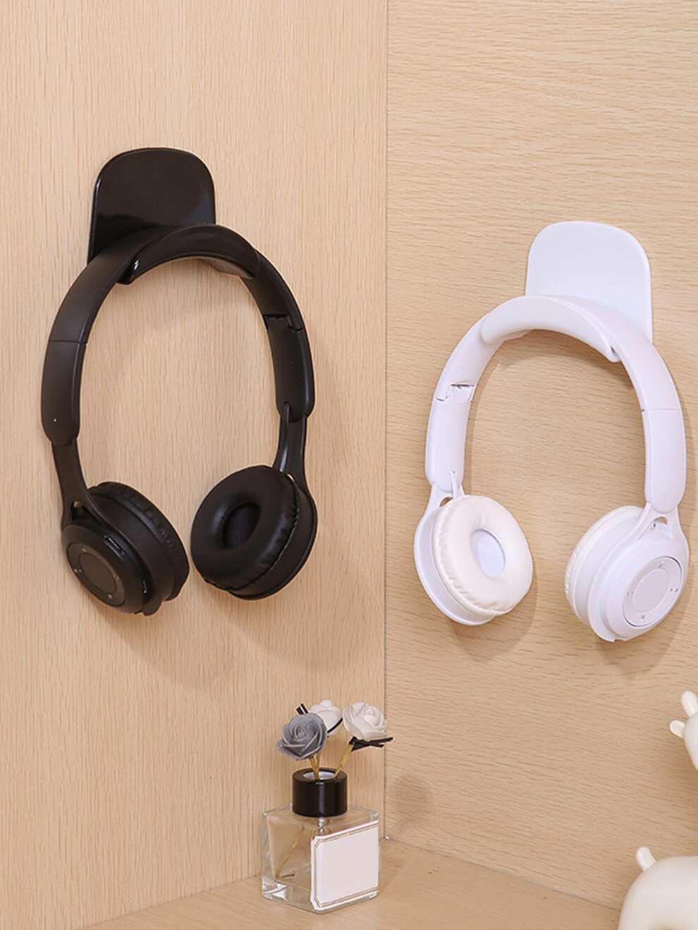 1pc Non-drilling Headphone Holder With Adhesive Hook, Space Saving Headset Storage Rack