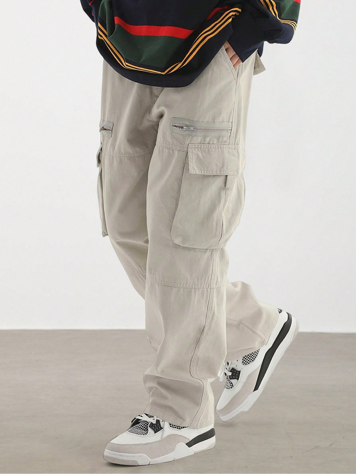 Loose-Fit Men's Cargo Pants With Flap Pockets And Side Pockets