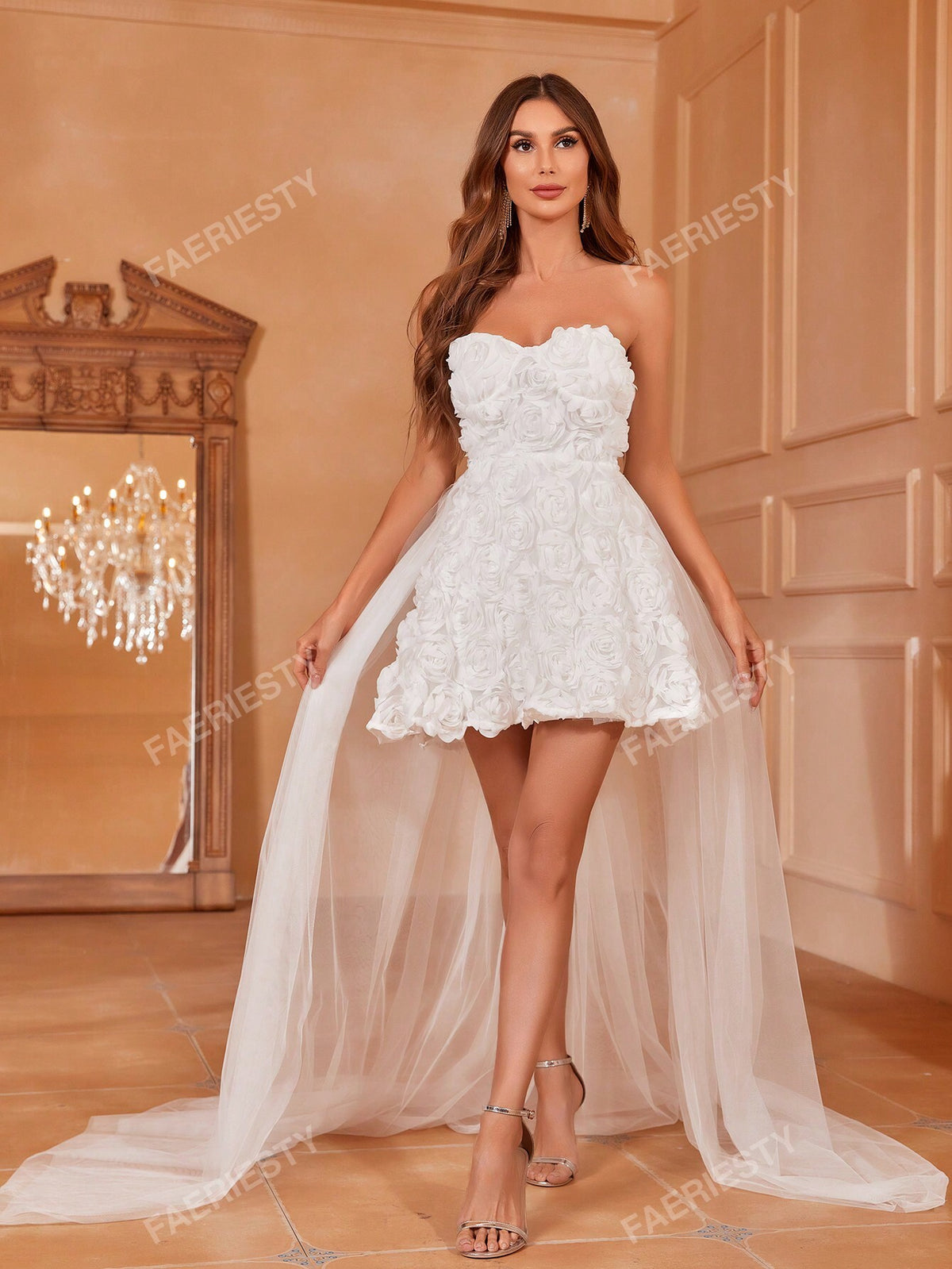 Appliques Mesh Overlay Tube Wedding Dress