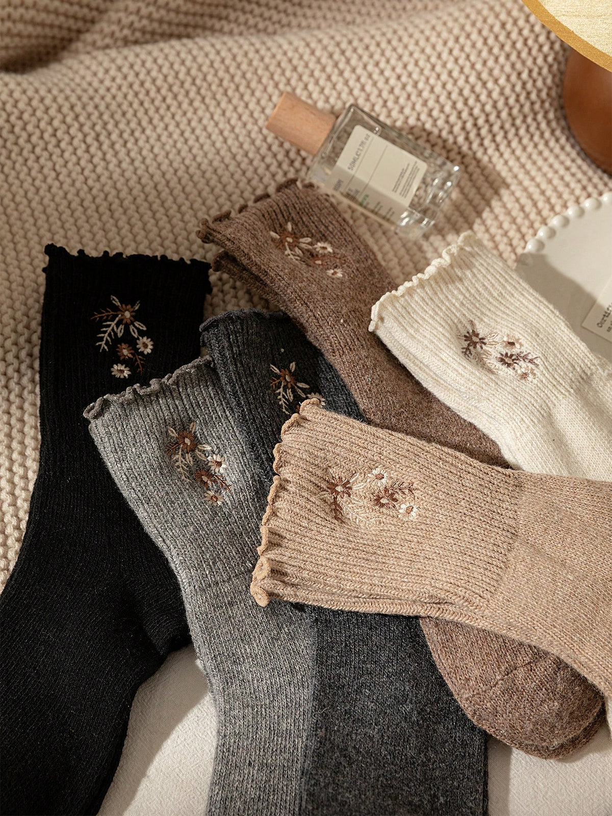 3 Pairs/pack Warm Embroidery Floral Wool Socks (white, Light Khaki, Light Grey)