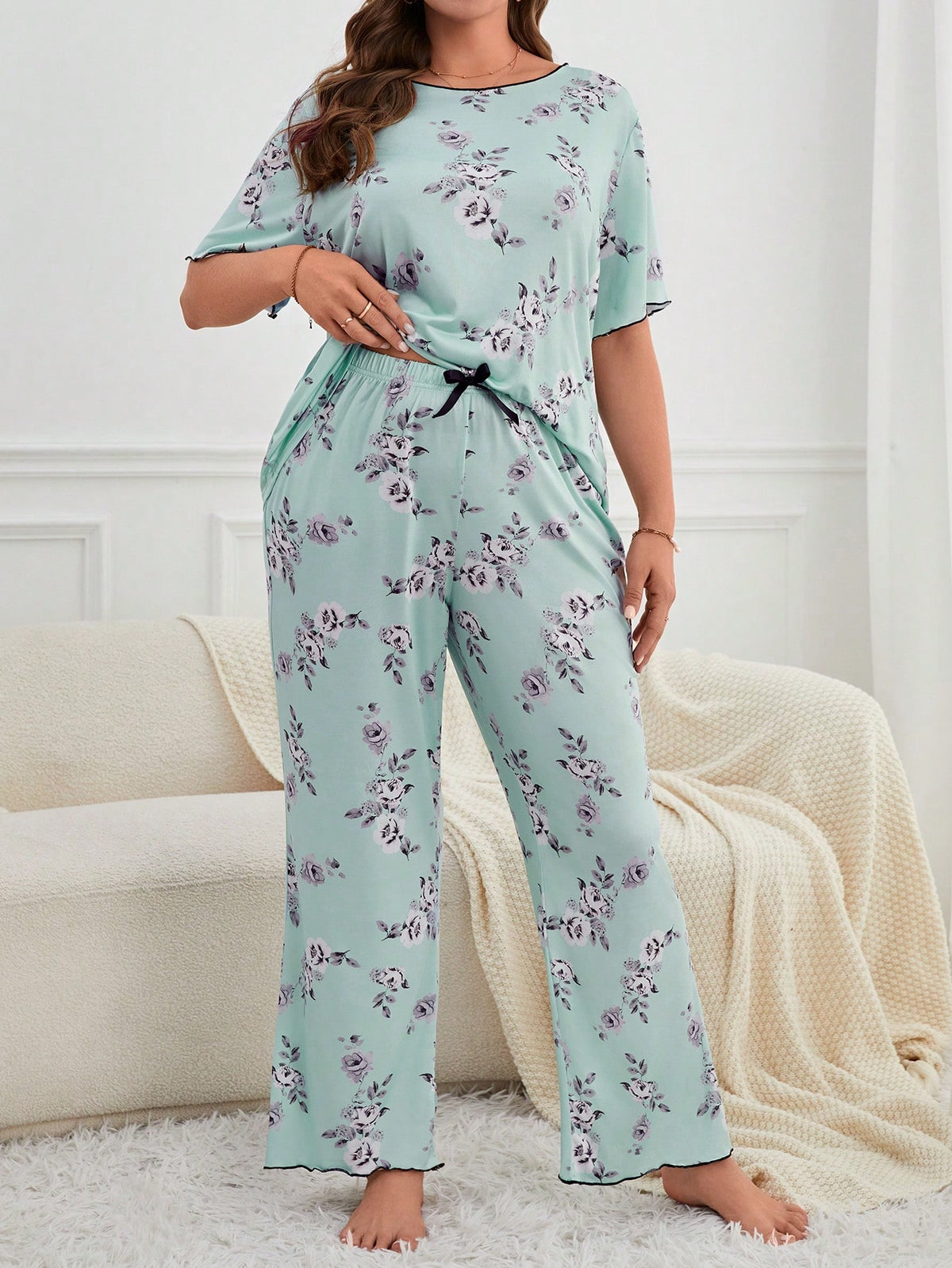 Plus Size Women's Random Printed Short Sleeve Top And Long Pants Pajama Set