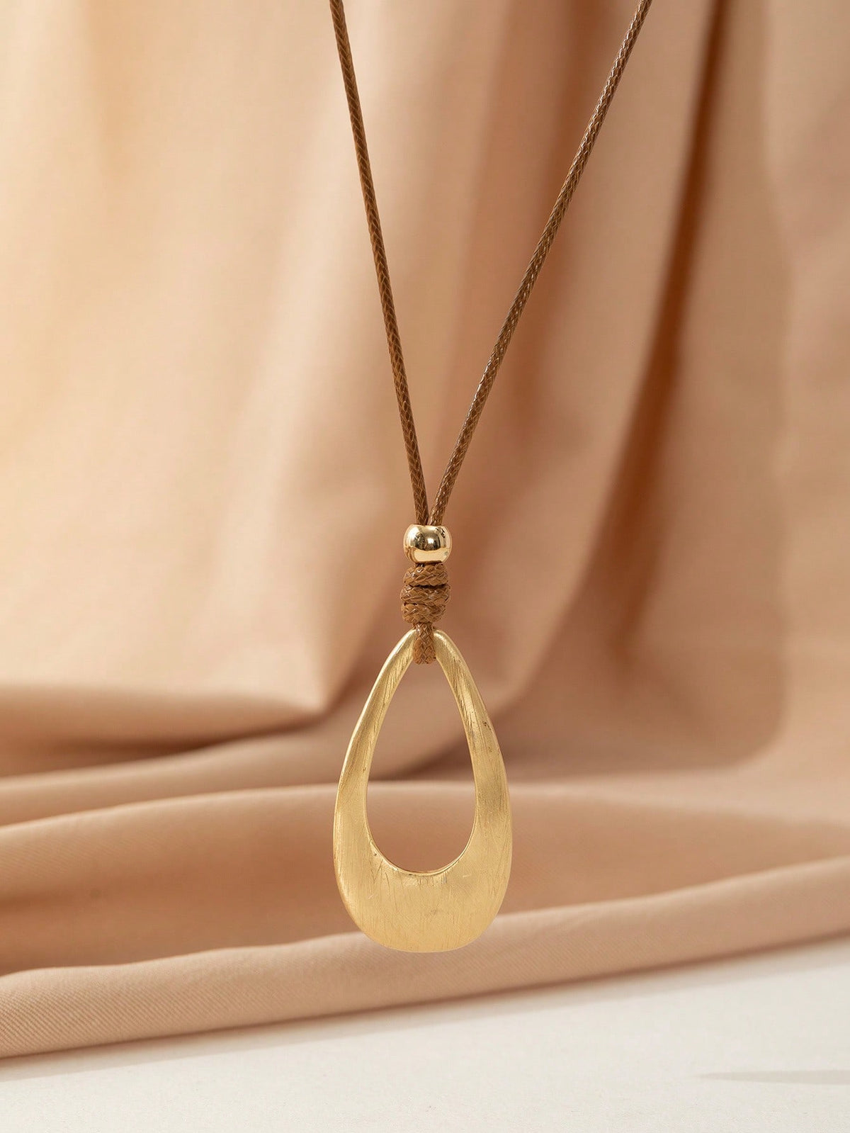 1pc European And American Fashion Simple Style Creative Geometric Hollow Out Large Teardrop/Heart/Heart Couple Double Layer Round Shape Pendant Handmade Metal Wire Drawing Effect Adjustable Long Neckl