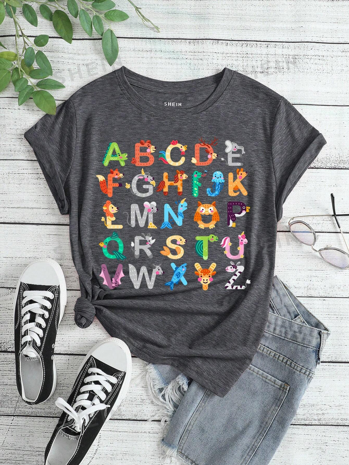 SHEIN Essnce Letter Graphic Tee