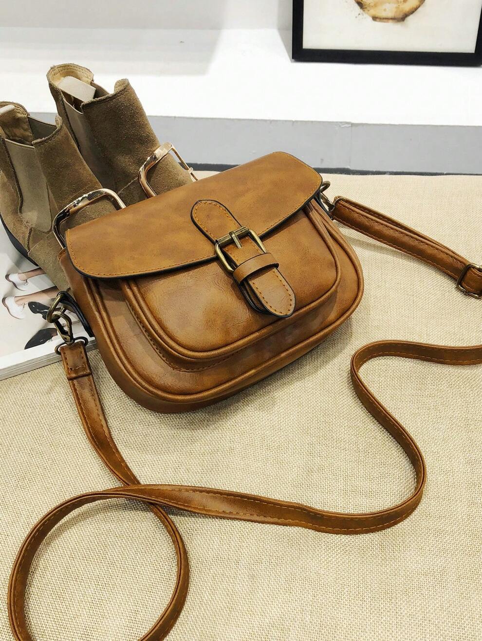 1pc Vintage Solid Color Simple Style Mini Crossbody Bag With Belt Decoration