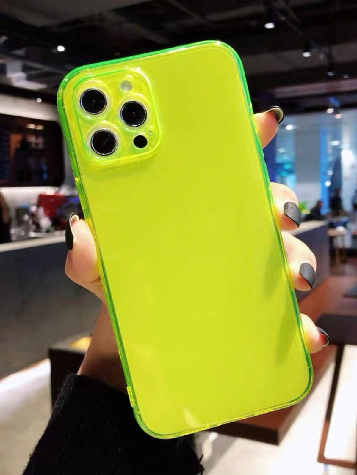 Fluorescent Green Airbag Phone Case Compatible With Apple IPhone 15 Pro Max/11/IPhone 13/XR/SE(2020), Simple Design, Anti-Drop Protection, Suitable For Girls