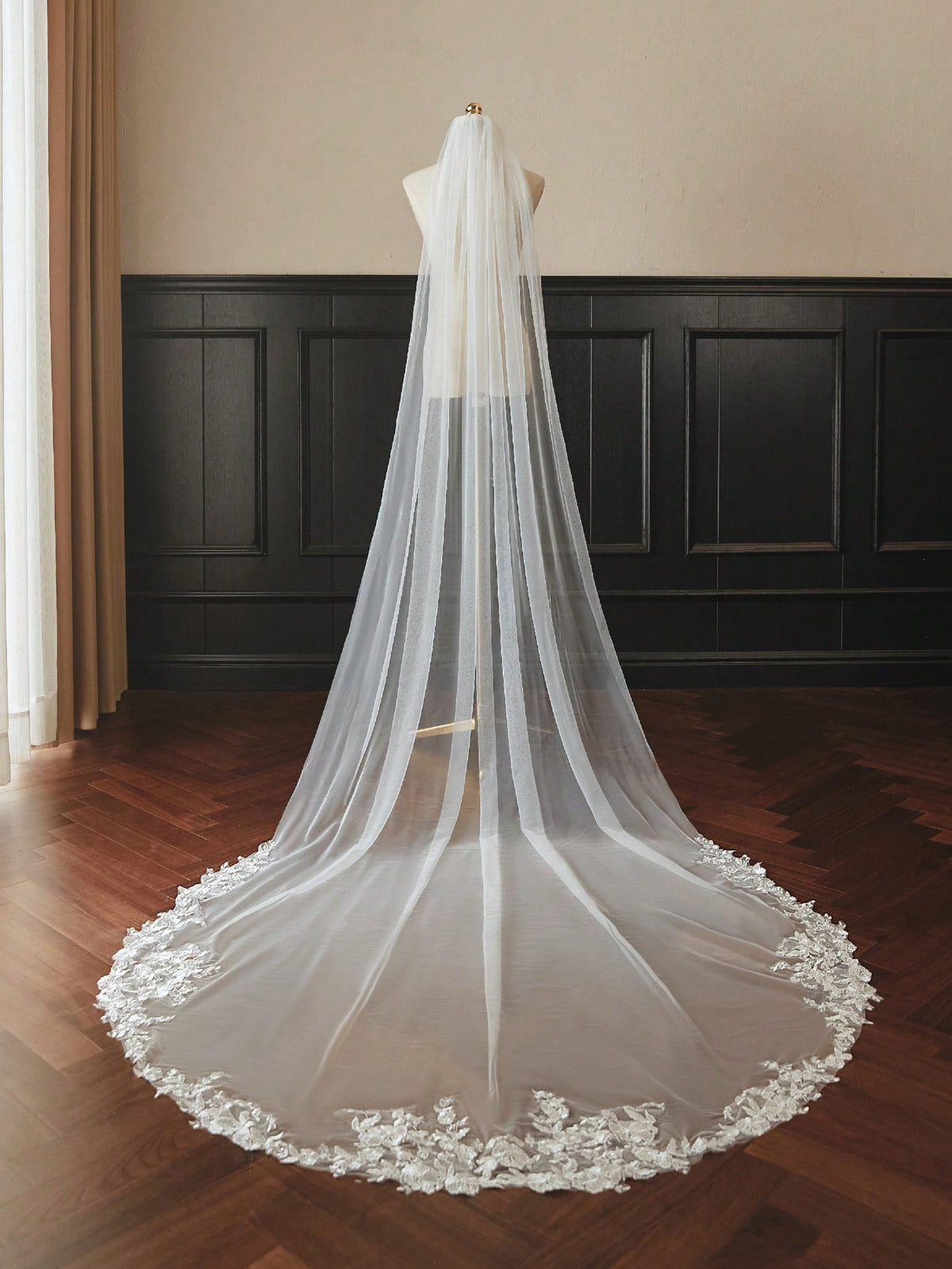 1pc Long White Single Layer Lace Cathedral Bridal Veil With Metal Comb