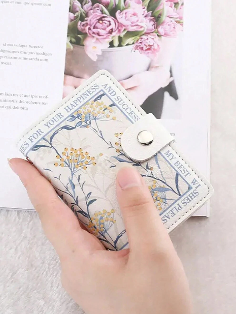 Oil Painting PU Leather Card Holder: Perfect For IC/ID Cards Bank Cards And Business Cards Flower Animation Card Holder Anti-Degaussing Multi-Card Slots Bank Card Holder Document Holder Hibiscus