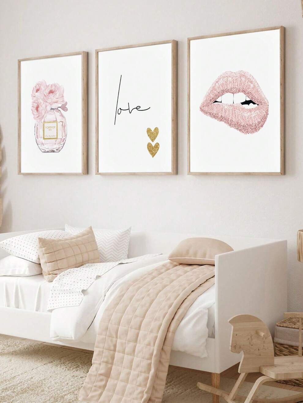 3pcs Set Pink Lips Floral Perfume Trendy Painting Fashion Art Poster Canvas Print Modern Makeup Beauty Salon Wall Picture for Girls Room,Bedroom,Home Decoration