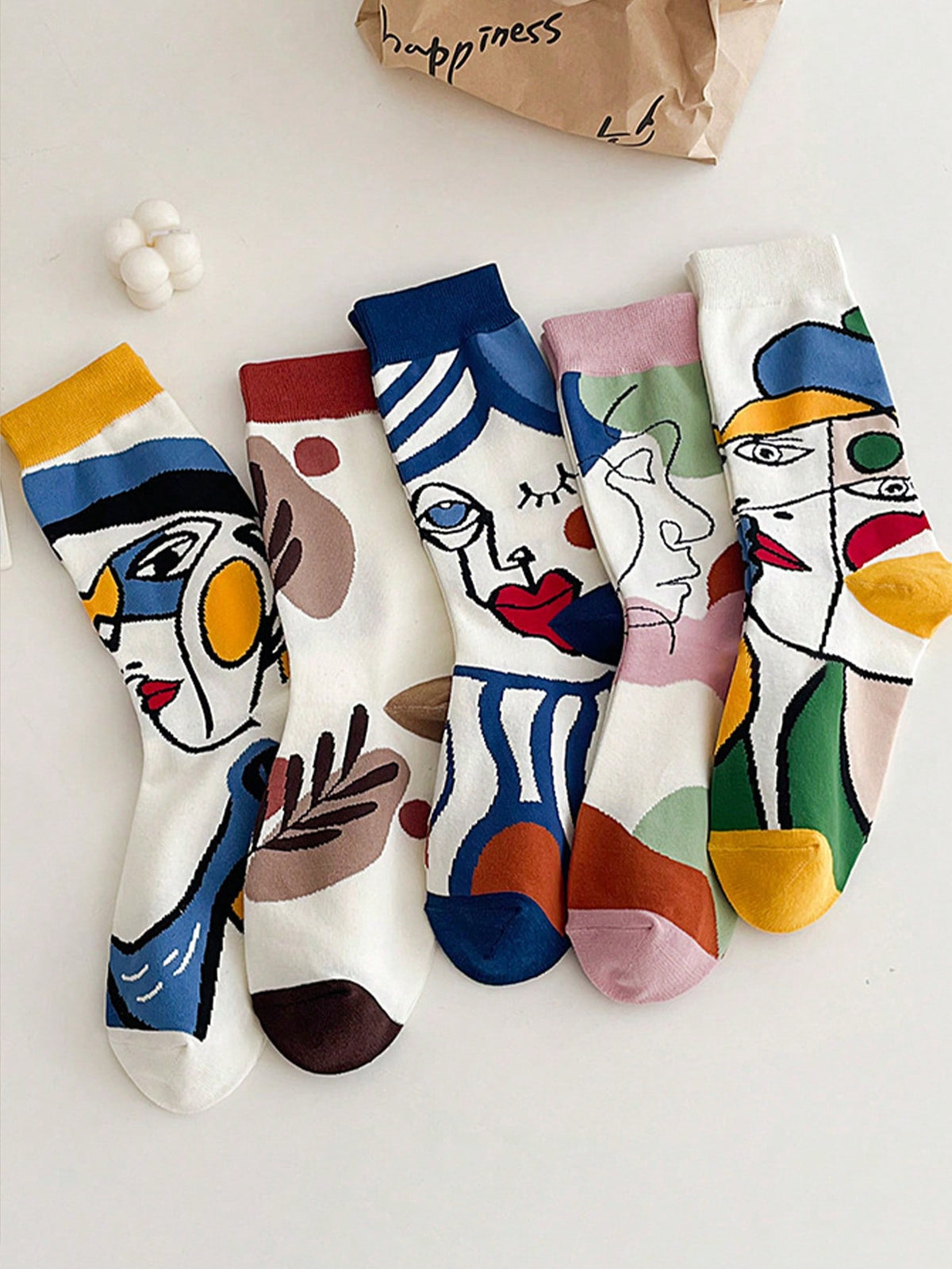 5pairs/set Women's Fashionable Creative Face And Line Pattern Casual Mid-calf Socks