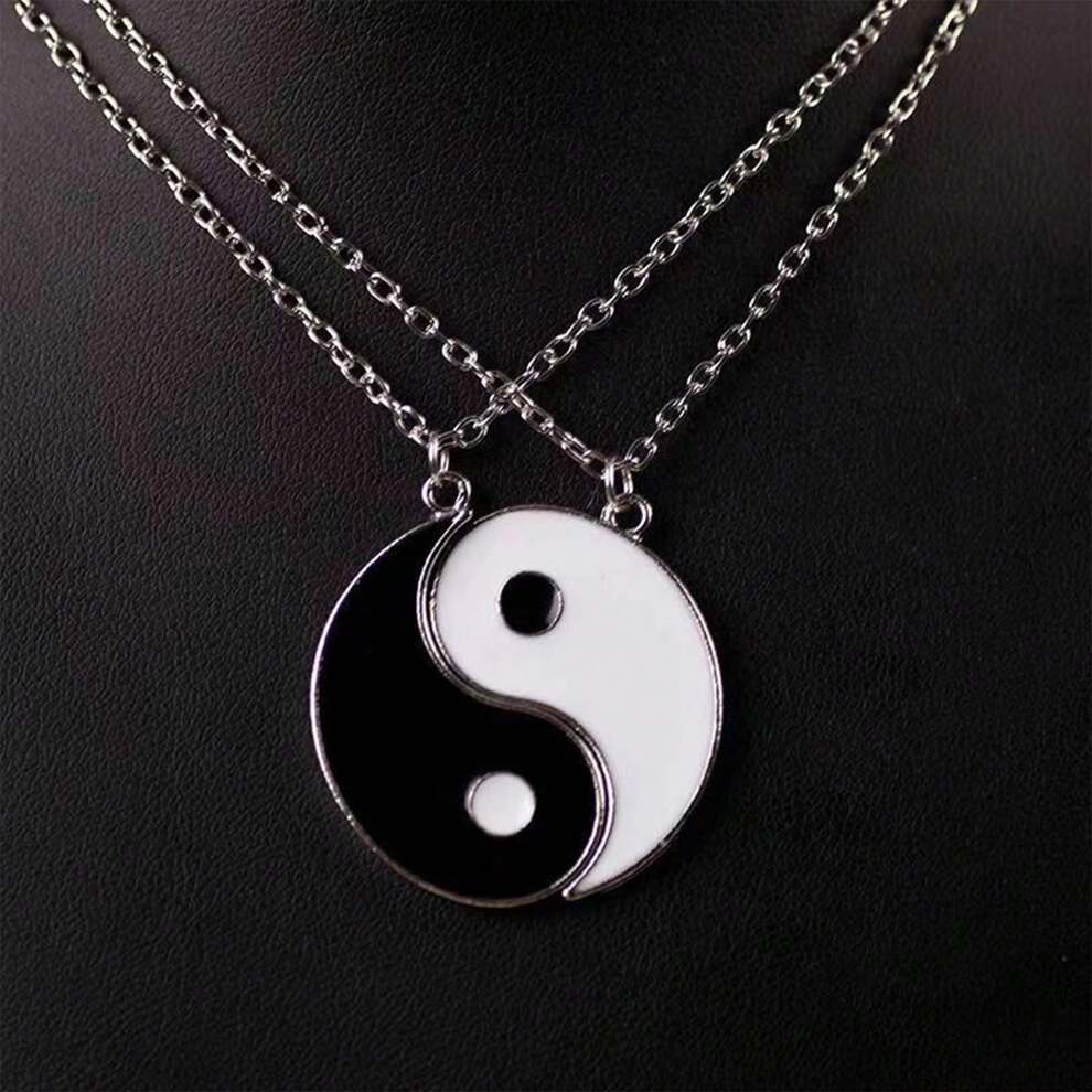 2pcs Simple & Fashionable Black And White Yin And Yang Symbol Best Friends Necklace, Couples Necklace, Best Friends Gifts