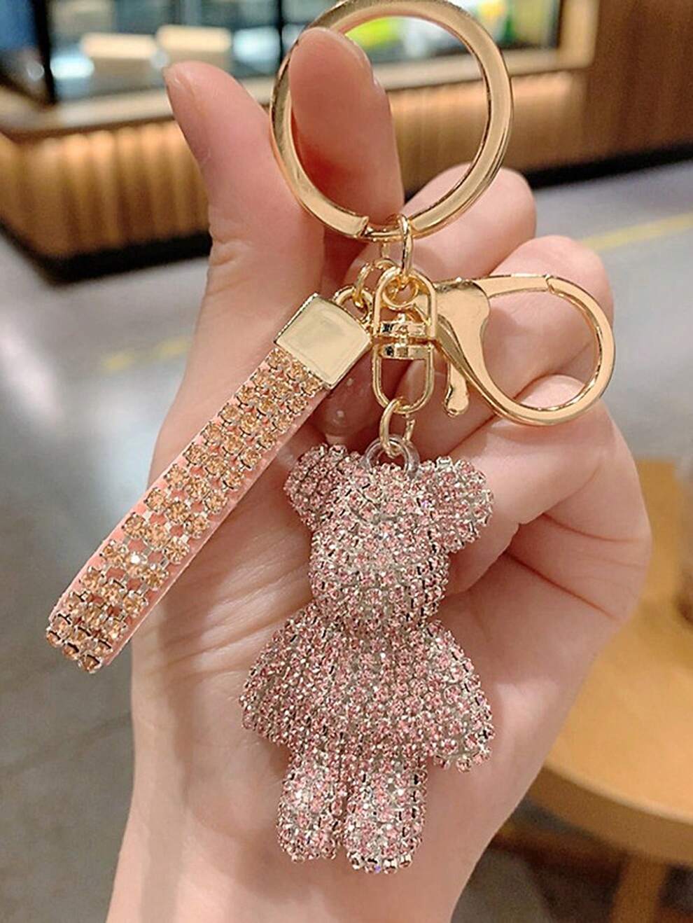 1pc Trendy Rhinestone-Embedded Bear Shaped Keychain For Women, Creative & Exquisite Bear Car Key Pendant For Bags & Purse Decoration