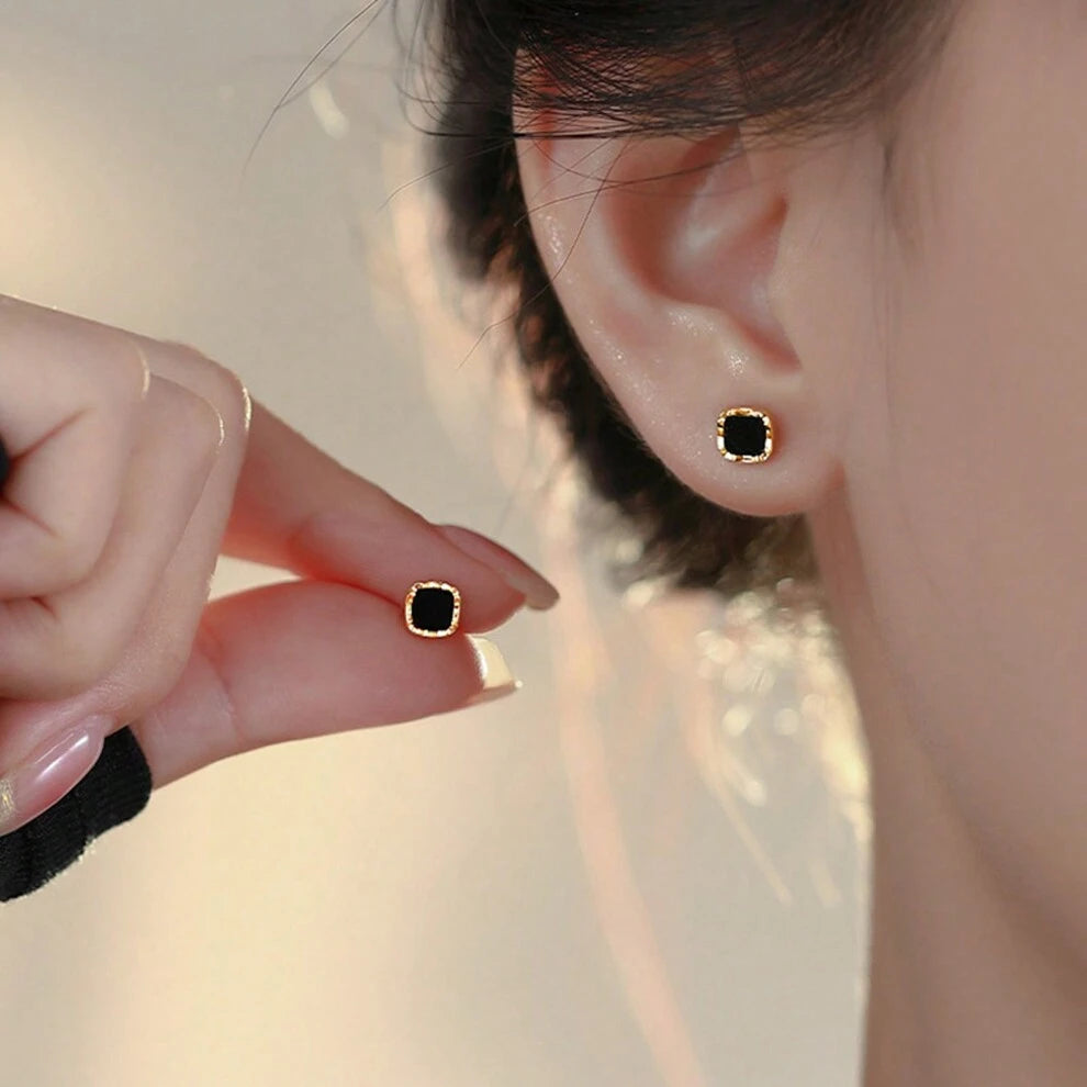 1pair Simple And Unique Design Cross & Luxury Nail Decor Stud Earrings For Women