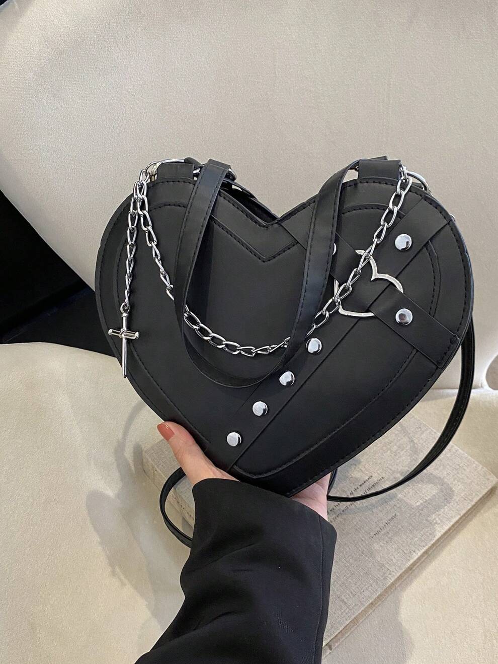 Punk Style Rivet-Embellished Fashionable Heart-Shaped Shoulder Bag, Cross-Body Bag Novelty BagsGothic Style Y2K StyleSweet Cool Bag, Perfect For Music Festival, Rock Style Bag For Women